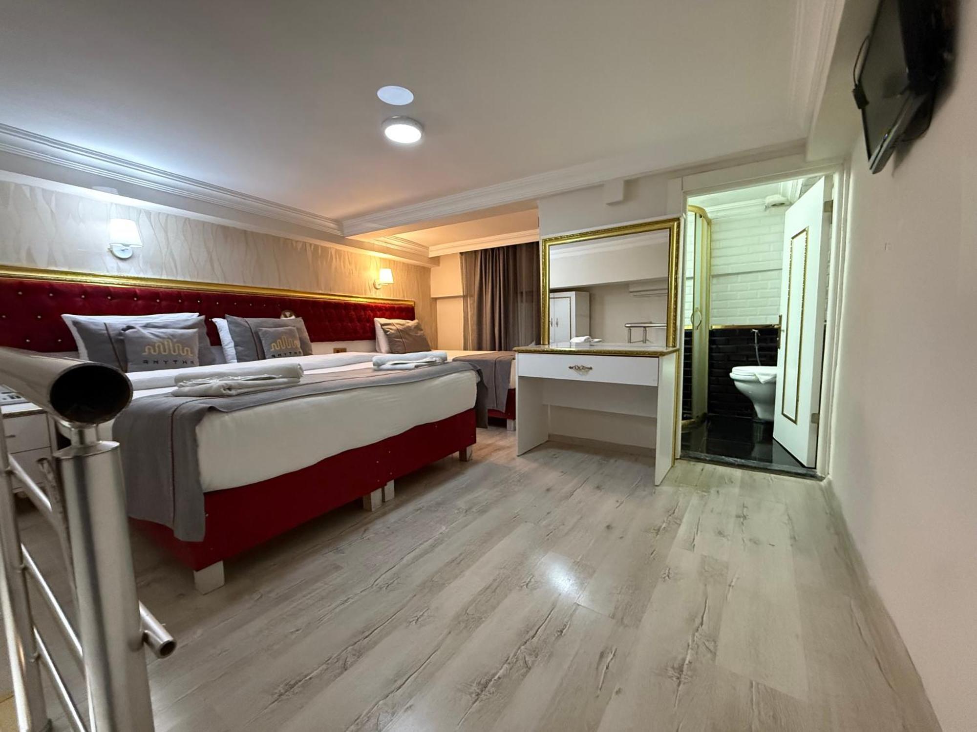 Rhythm Hotel Istanboel Buitenkant foto