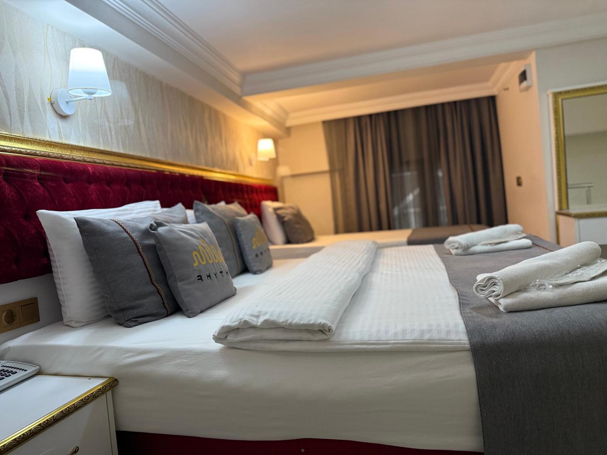 Rhythm Hotel Istanboel Buitenkant foto